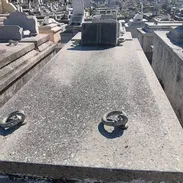 Tumba en Cementerio Colon - Img 55352745