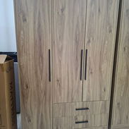 Closet de 3 puertas 380 con mensajería gratis para varios lugares de La Habana - Img 56825031