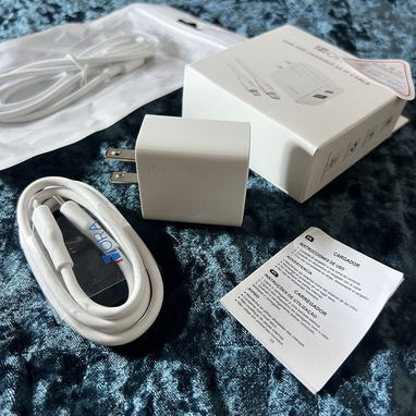 Accesorios Apple (AirPods Pro2, Cargadores 20/30W) - 3/3
