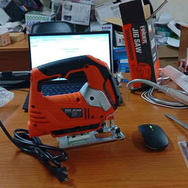 SIERRA CALADORA FINDER 810W, ENTREGA DE FACTURA, VARIEDAD DE ARTÍCULOS DE FERRETERÍA - Img 124344301