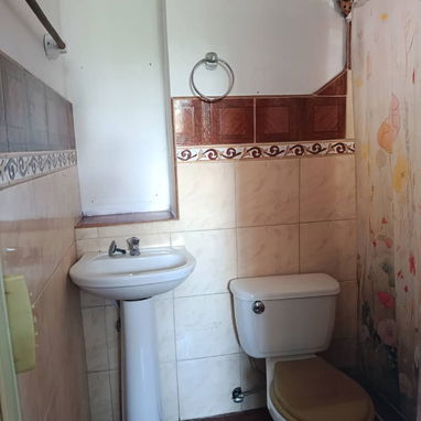 Casa En Planta Alta (Arroyo Naranjo) - 8/10