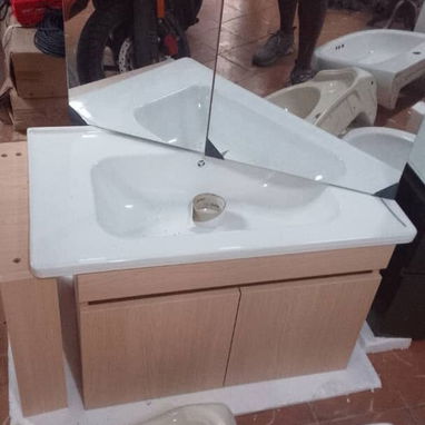 Mueble con lavamanos y botiquín con espejo - 3/3