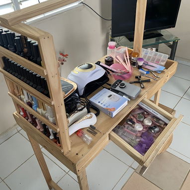 Mesa de uñas - 2/8