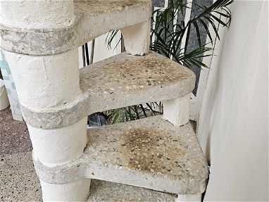 Escalones prefabricados de granito pulido (13 en total) similares a los de las fotos para montar escalera - 55669304 - Img 61882512