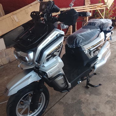 MOTO ELÉCTRICA YOAZAKI TANK 2026 - 3/5