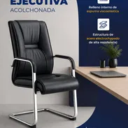 Silla ejecutiva acolchonada - Img 56531889