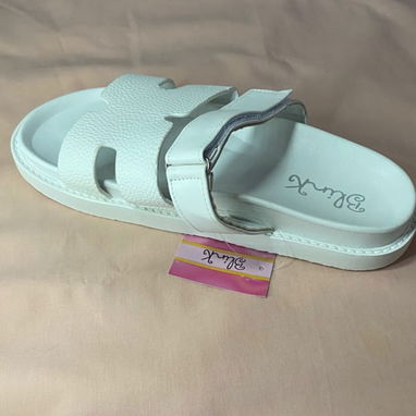 Sandalias (chancletas) tipo Hermes - Img 126135222