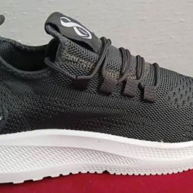 Aseo, licras y zapatos sport - Img 119835304