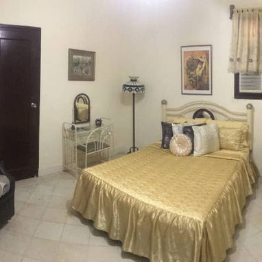 Renta de casa en el Vedado, La Habana por noches. Alquiler de tiempo indefinido en el Vedado. - Img 113629868