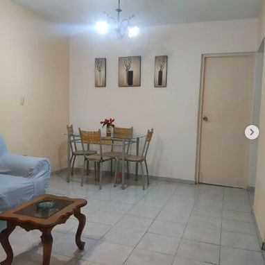 RENTA DE APTO EN EL VEDADO 2 CUARTOS CON TODO - Img 125092823