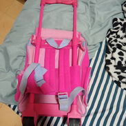 Mochila tipo carrito de niña - Img 52831038