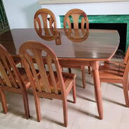 mesa con sillas - Img 45850171