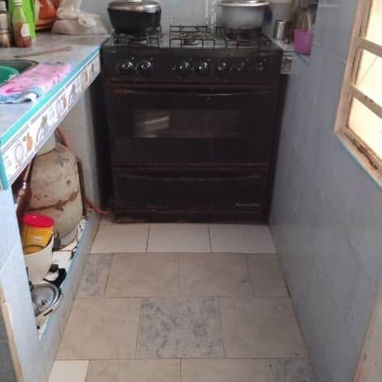 ✅️*Se vende casa en el reparto martí cerca del centro comercial de boyeros y Camagüey* ✅️*Es interior, solo tres apartam - Img 118337140