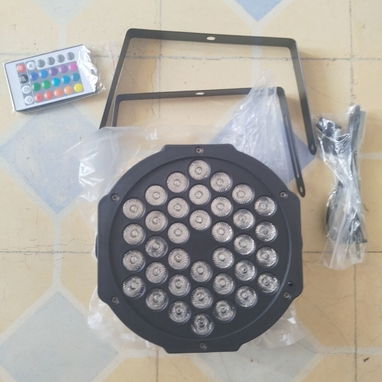 Reflector multicolor con 36 luces. Nuevo en su caja. 30 USD.wa.me/54298473. - 2/2