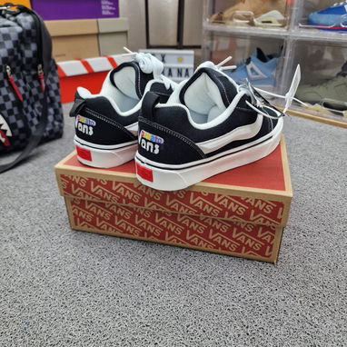 Vans Knu Skool #40 al 44 Precio 55 usd VEDADO - 4/5