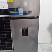 Refrigerador Hisense 7.3 pies con dispensador. - Img 57680713