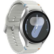 Galaxy Watch Serie 7  44mm como nuevo solo 1 mes de uso Cargador original Precio:150usd - Img 55782466