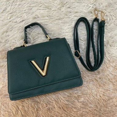 Perfumes, cremas para piel, carteras y demás productos - Img 124831477