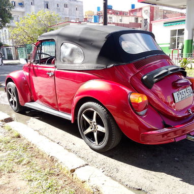VW escarabajo descapotable nuevo al detalle, las fotos hablan... pintura, chapistería y mecánica nueva - Img 118290726