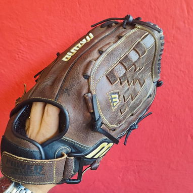 Se vende guante de béisbol o pelota - Img 122244445