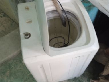 Vendo lavadora vince automatica ,tiene el boton roto ,motor todo funciona bien - Img 67730797