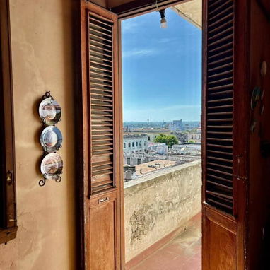 Vendo apartamento en la habana vieja edificio La Sortija. - Img 122988550