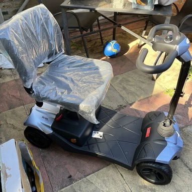 Abilize Stride Sport 4-Wheel Mobility Scooter Blue/Black with Front Basket - 3/6