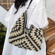 Cartera tejida en tendencia - Img 55784687