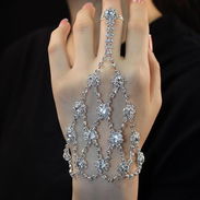 Pulsera brazalete con anillo brillante - Img 57922817