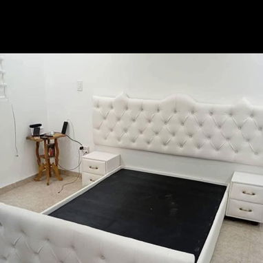 Calidad y estilo para tu hogar: camas y cómodas con espejo a precios que te encantarán..listas para entregar - Img 123051393