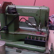 Maquina de coser ELNA eléctrica con todos sus accesorios originales y manual de usuario - Img 45820050