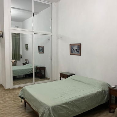 RENTA EN VEDADO - Img 122765918