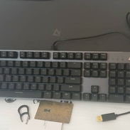 Teclado mecanico Aukey RGB y mouse gamer AOC - Img 55826697