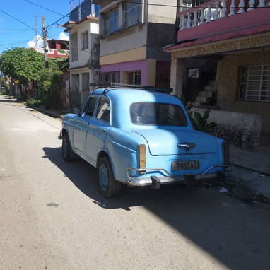 Se vende Prefeer ingles de 1957, cuatro puertas, motor y caja de velocidad de lada... - Img 105067413