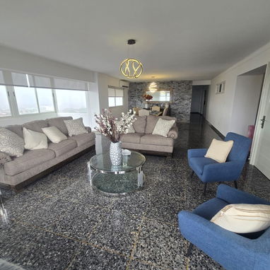 💥💥LUJOSO APARTAMENTO EN EL CENTRO DEL VEDADO💥💥 - Img 123225375