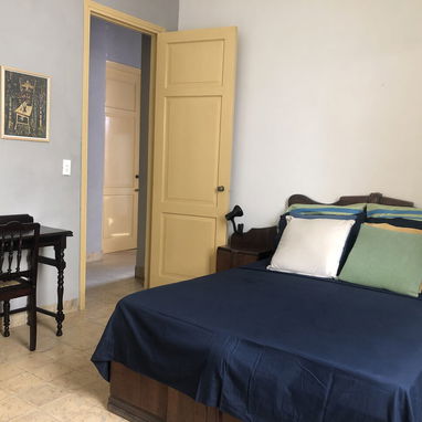 Renta lineal de apartamento en el Vedado cerca de hospitales - Img 112111423