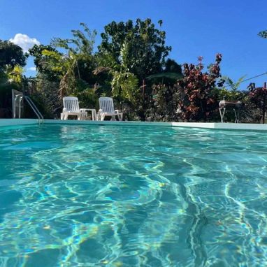 Espectacular casa de renta con piscina bien grande y jacuzzi en las playas del Este ( GUANABO) dos hab , +53 52463651 ,R - Img 88625120