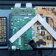 Placa y fuente con accesorios de Tv Samsung 43 - Img 57971476