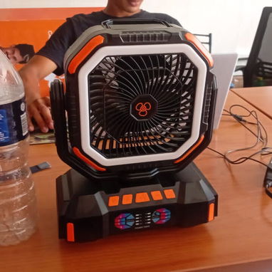 ¡Olvídate del Calor y los Apagones! Ventilador Recargable F22S 40,000 mAh + Power Bank y Luz LED - 2/2