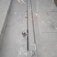 Vendo combo de 2 varas de pescar con varios accesorios. 52663029 - Img 45571801