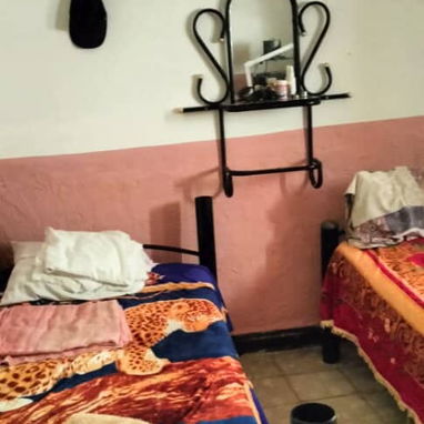 Ofertaaa casa independiente de 4 cuartos con patio de tierra!!! - Img 119041323