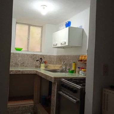 Renta de apartamento de una habitación por 17 y K. Vedado - 3/8