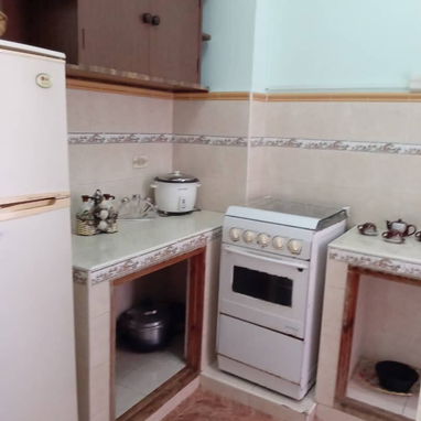 RENTA LINEAL■ APTO.INDEPENDIENTE 2 HABITACIONES, 2 BAÑOS, BALCÓN. CERCA DEL HOSPITAL AMEIJEIRAS Y UNIVERSIDAD DE LA HAB. - Img 123903560