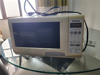 Se vende microwave panasonic de uso - Img 65857656