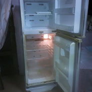 Refrigerador Samsung Cool Tech de congelador semi-grande (Congela arriba, no enfría abajo). Garita del Diezmero 53340602 - Img 56043738