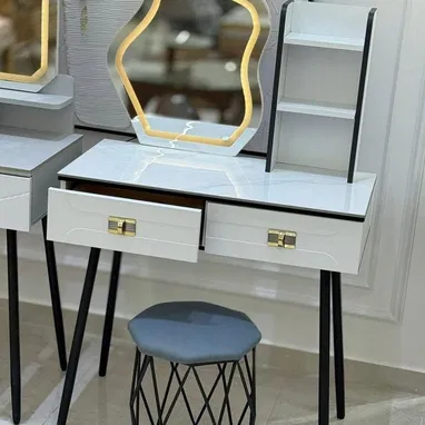 Mesa de tocador  de tocador con luces led 190 usd - Img 123053026