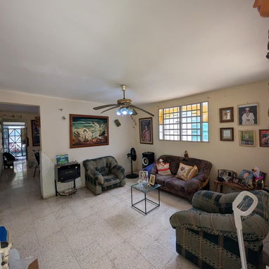 Casa con todo Dentro 4 Cuartos, Garaje Amplio,no apagones...Reparto Residencial Almendares Boyeros LEER!!! - 2/9