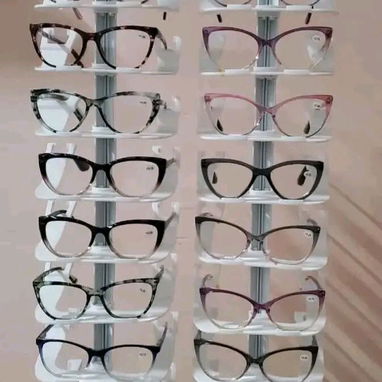 LENTES DE CONCTATO Y ESPEJUELOS GRADUADOS CON AUMENTO - 2/5
