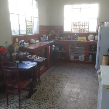En venta linda casa independiente estilo colonial con espacio para garaje en excelente zona de Santos Suárez. - Img 115663488