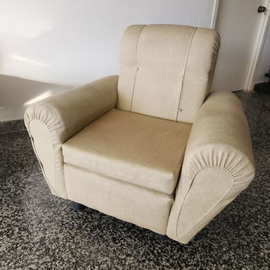 SE VENDE JUEGO DE SALA COMPLETO – COLOR BEIGE - 2/8